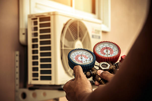 Professional Hvac technician working in Freetown, IN